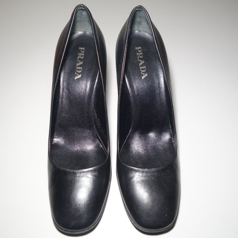 Prada Black Leather High-Heel Pumps Made In Italy, Size 37 (US 7)
